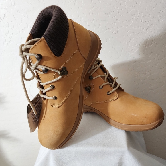 NWOT WONDERLUST WARTEX THER.AL WATERPROOF BOOTS - Picture 6 of 6